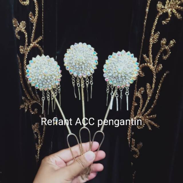 MENTUL ANISA BESAR / KEMBANG GOYANG