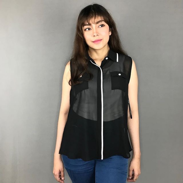 Blouse / Kemeja Hitam Siptop
