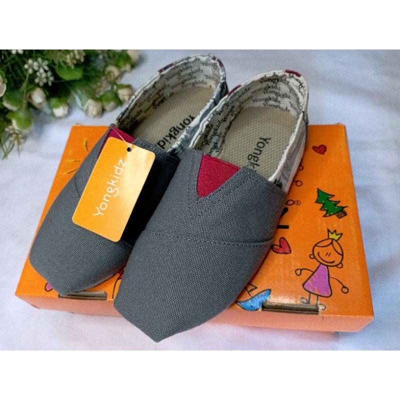 SEPATU ANAK WAKAI YONGKIDS