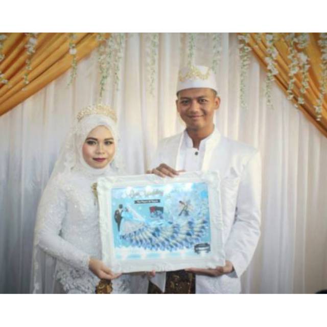 Mahar siluet pengantin