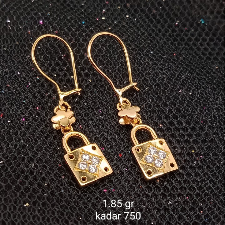 Anting Emas 17 K - 1.85 gr Kadar 750 - 2671