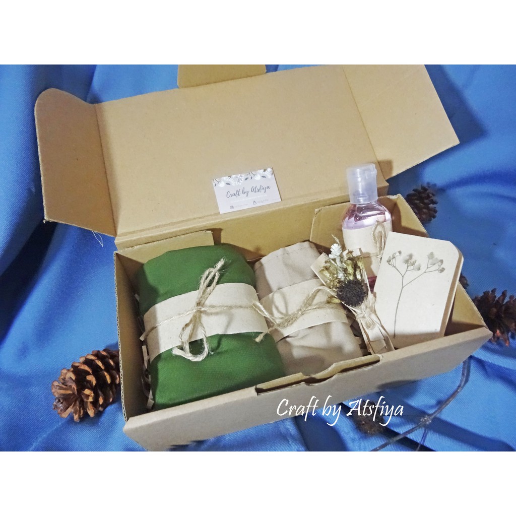 

A324 HAMPERS HIJAB NEW NORMAL KADO HADIAH GIFT BOX WISUDA ULANG TAHUN BIRTHDAY