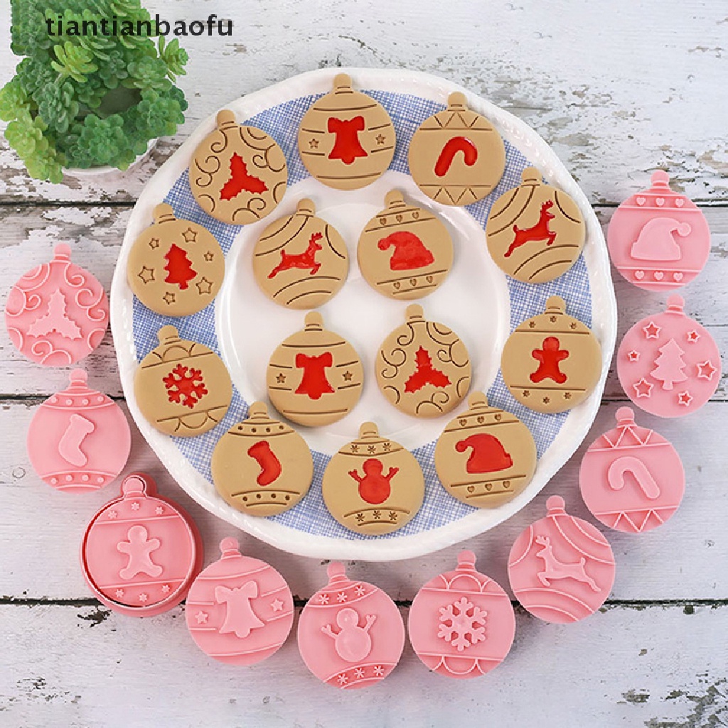 10 Pcs / Set Stempel Pemotong Kue Bentuk Bulat Motif Pohon Natal