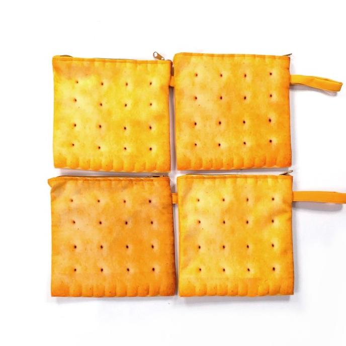 

Pouch Biscuit Crackers untuk penggemar cemilan Biskuit Kalengan