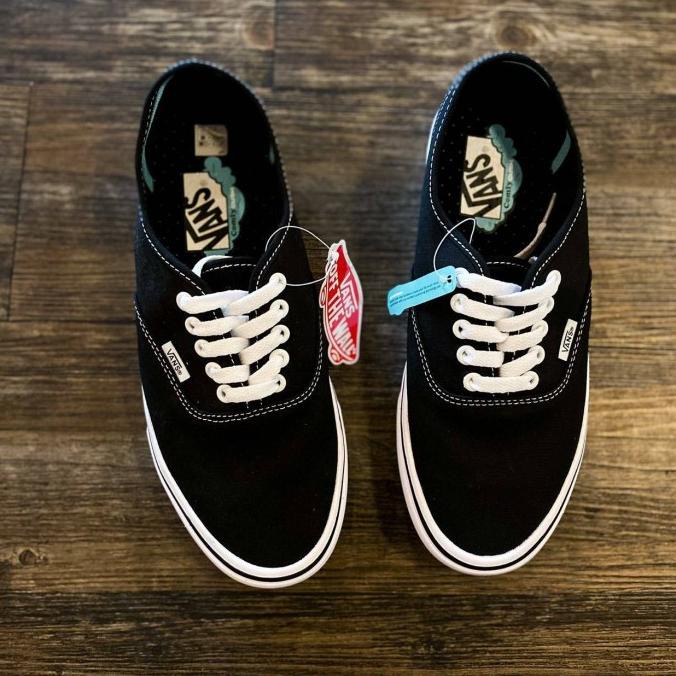 white vans comfycush