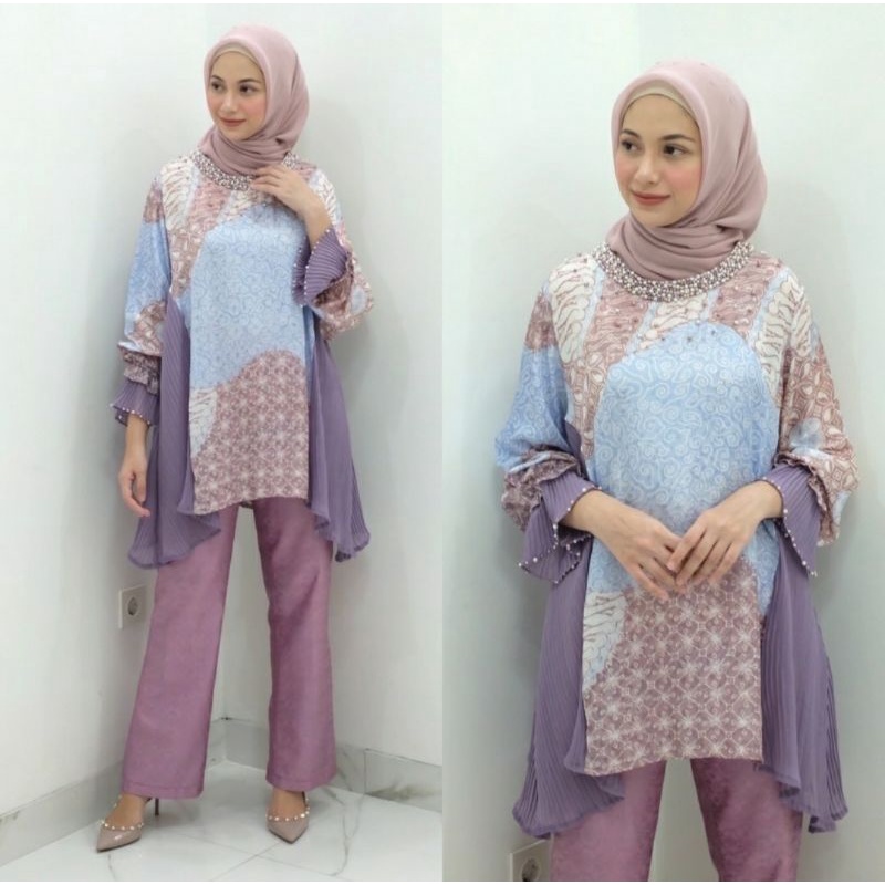 Lyla pleats by Sarah the Label