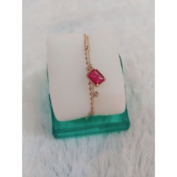 Gelang modis batu merah dengan berlian kecil