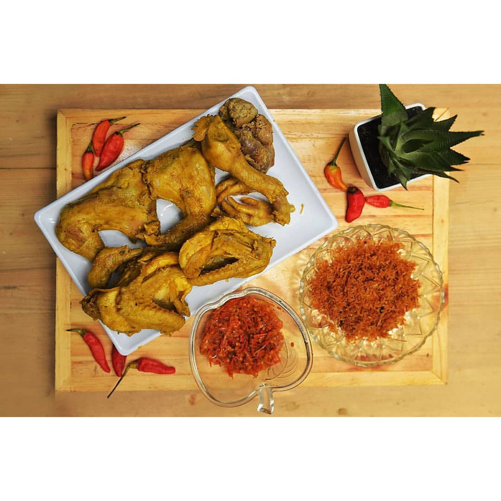 

Ayam Pejantan Serundeng