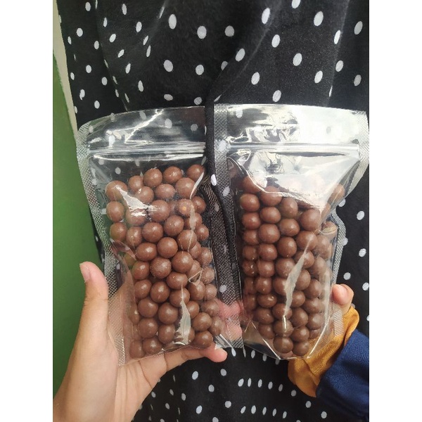 

coklat chiccoc biskuit by delfi