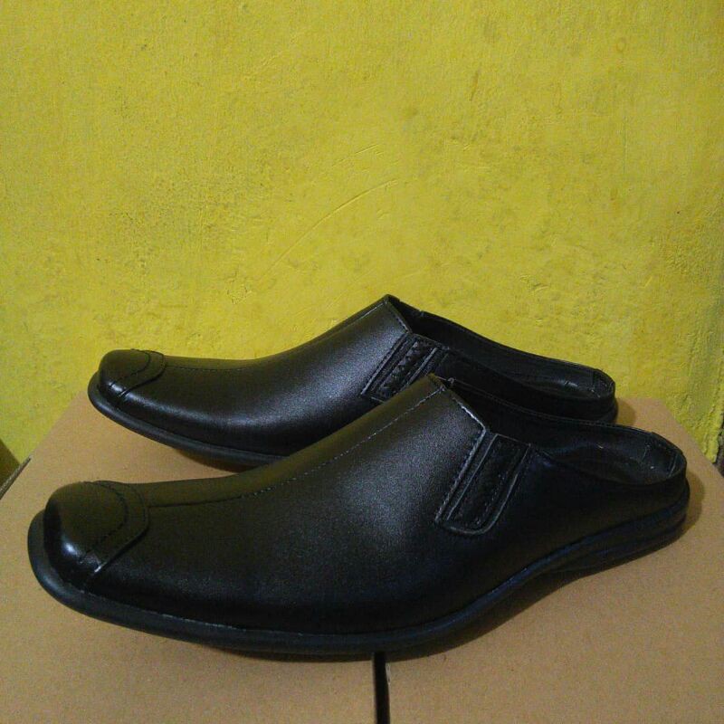Sepatu Tutong Kulit Sukaregang Garut