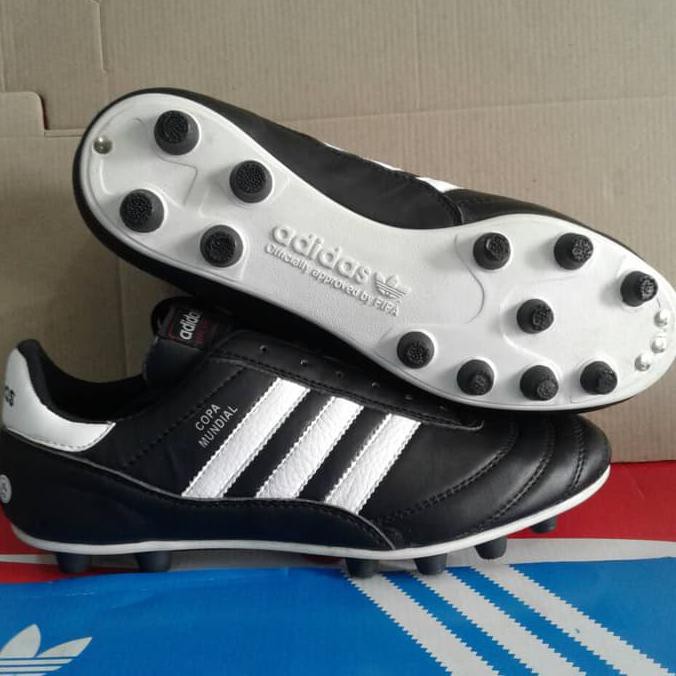 sepatu bola adidas copa mundial classic