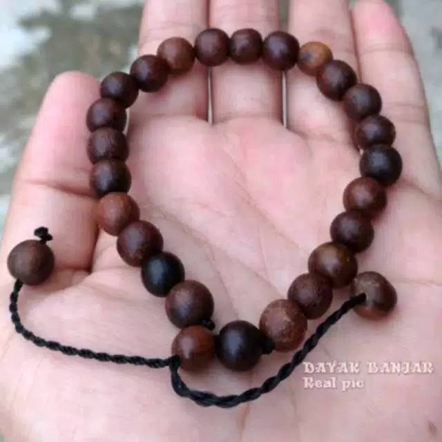 Gelang kayu garu kalimantan