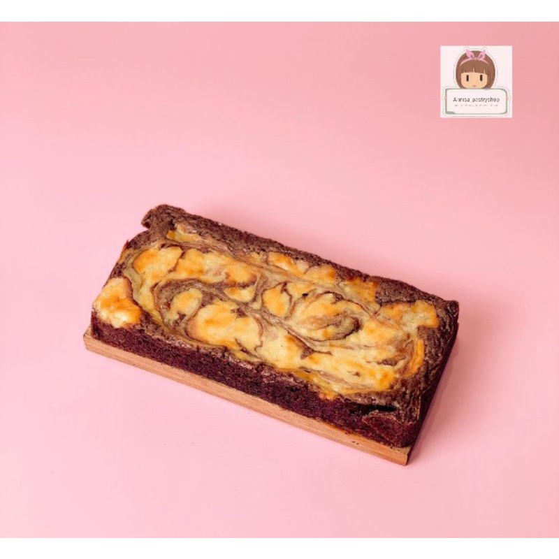 

Redvelvet cheseecake fudgy blondies