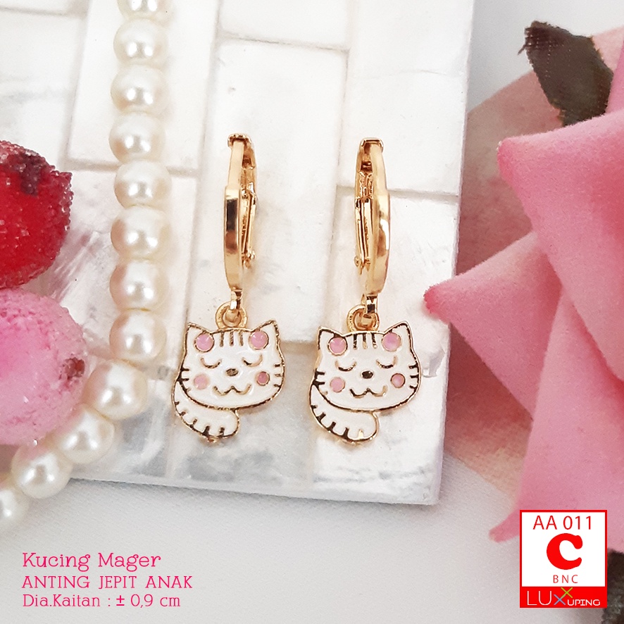 AA 011 Anting Anak Kucing Cat Lucu Maneki Neko Kucing Hoki Kucing Keberuntungan Kucing Marie Aristocats Anting Kucing Oyen Luxx Xuping