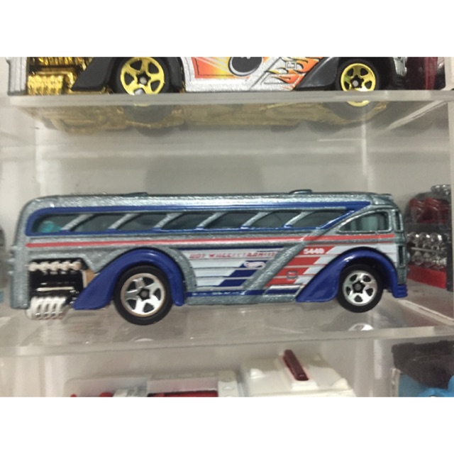 hot wheels surf bus