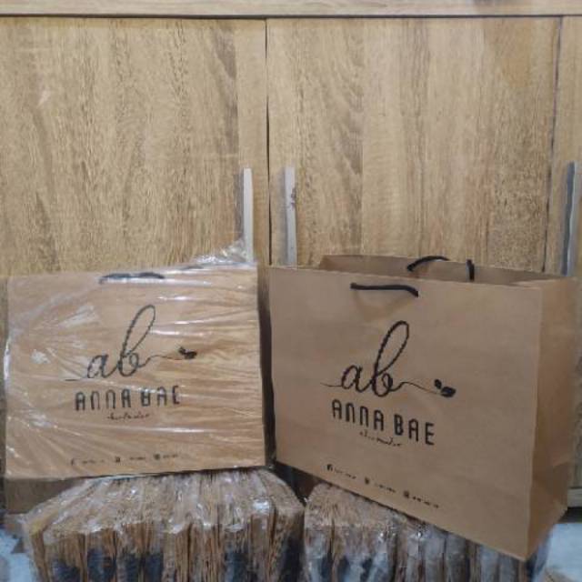 

Paperbag sablon ukuran 25x9x20 landscape sablon 1 sisi / 2sisi 1 warna