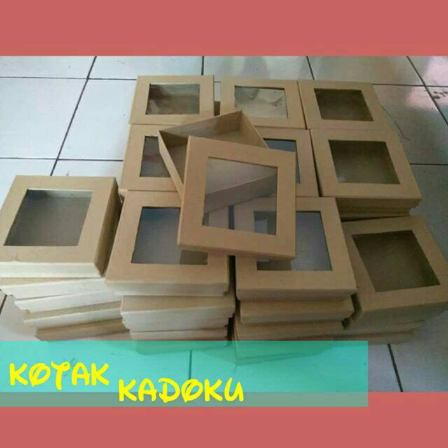 

Kotak kado mika Uk.12x12x3,5 / kotak kado custom/ kotak kado murah / kotak kado suvenir