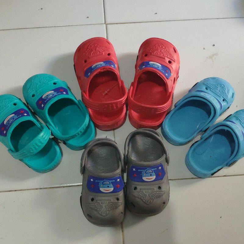 DILI sandal selop pesawat anak