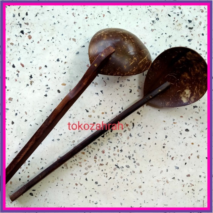 Irus batok kelapa tanggung/irus tempurung kelapa Gagang kayu halus