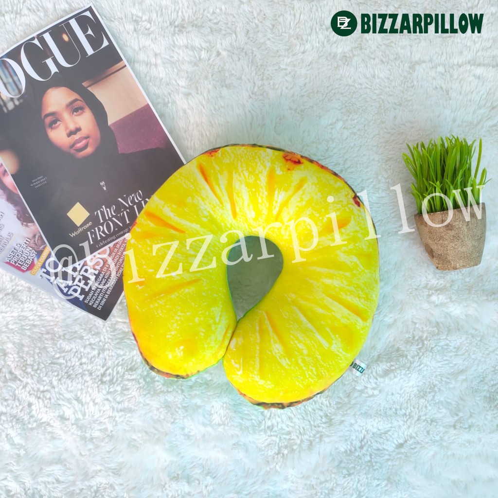 Bizzarpillow Bantal Leher Motif Buah Buahan BZ159