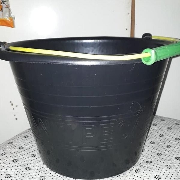 Ember Plastik Anti Pecah Cor 18 /Ember Cor Hitam/Ember Anti Pecah 18