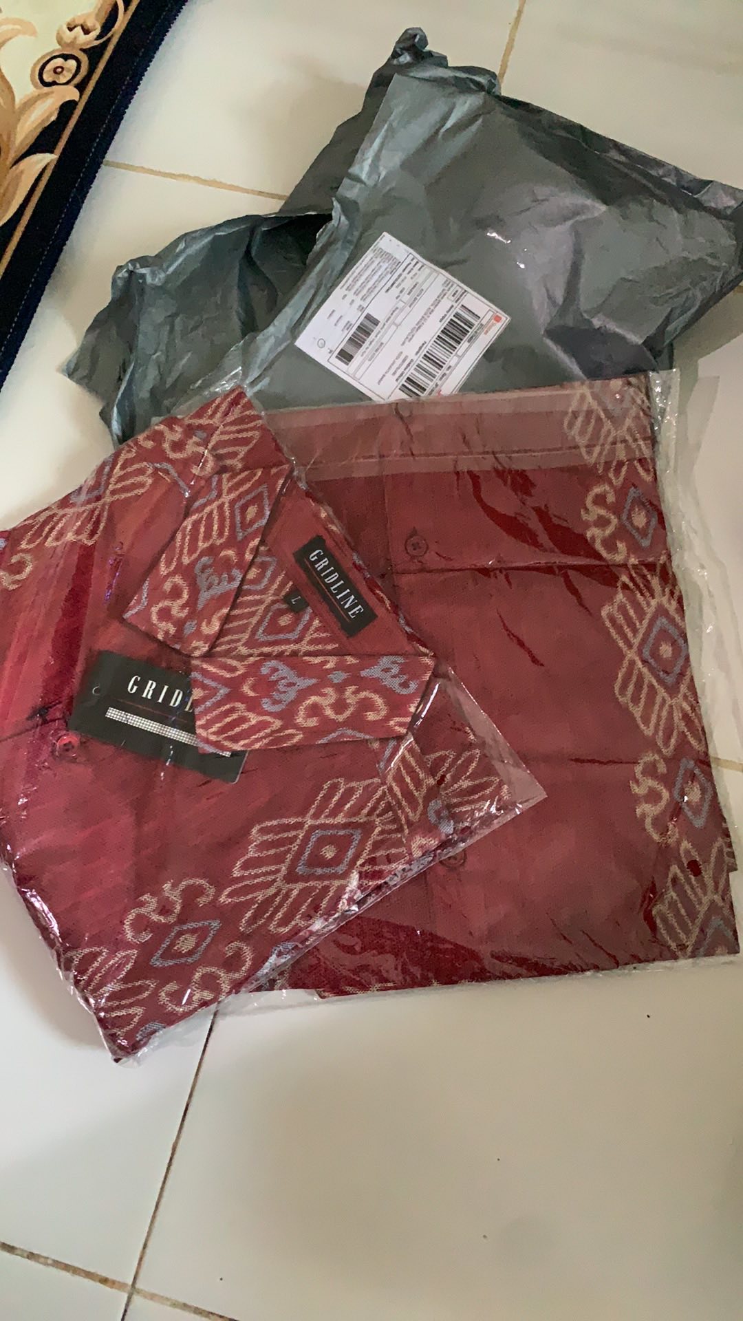 [gridline - R070 Maroon & Steel Blue] Kemeja Batik Pria Katun Lengan Pendek Regular Songket Seragam
