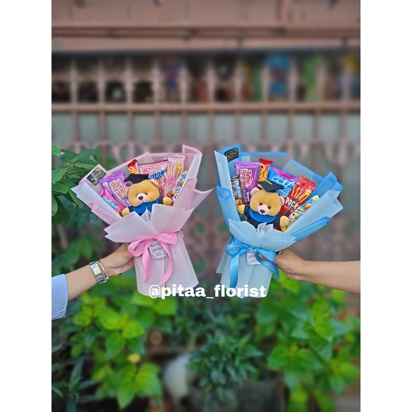 Buket Wisuda / Buket Boneka Wisuda / Buket Graduation / Buket Snack Wisuda / Hadiah Wisuda