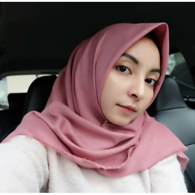 1KG MUAT 10PCS | JILBAB SAUDIA / SEGI EMPAT SAUDIA RAWIS PART 2 (KERUDUNG KATUN VOAL SEGIEMPAT)