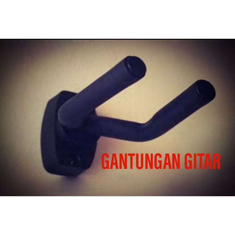 GITAR GANTUNGAN DI DINDING