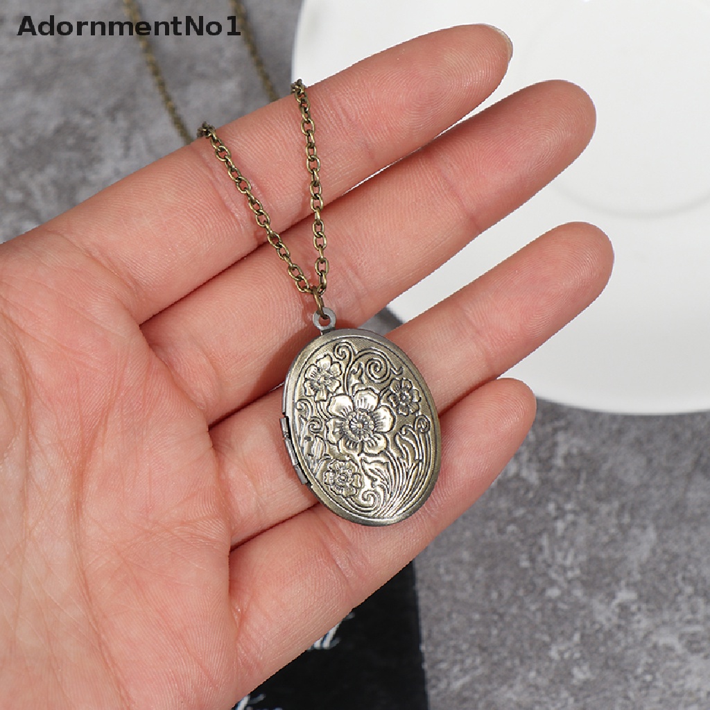 (AdornmentNo1) Kalung Rantai Dengan Liontin Locket Foto Motif Ukiran Bunga + Garis Vintage Bahan Kuningan