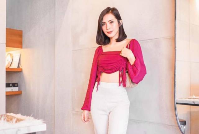 TOP VALERIE ATASAN WANITA BLOUSE TANGAN PANJANG SABRINA MODEL KOREA