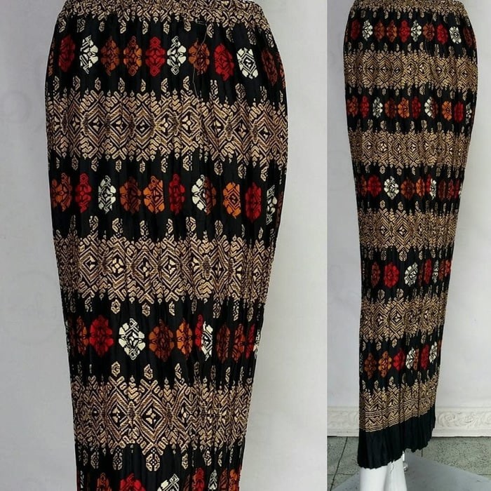 ROK PLISKET SEMI SUTRA FOIL MOTIF TORAJA TERBARU Shopee ROK PLISKET SEMI SUTRA FOIL MOTIF TORAJA TERBARU Shopee