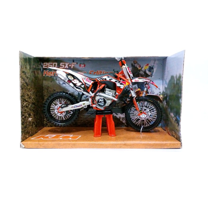 Diecast Miniatur Motor Trail KTM 250 SX-F Ken Roczen 2011 Replika Pajangan Harga Murah