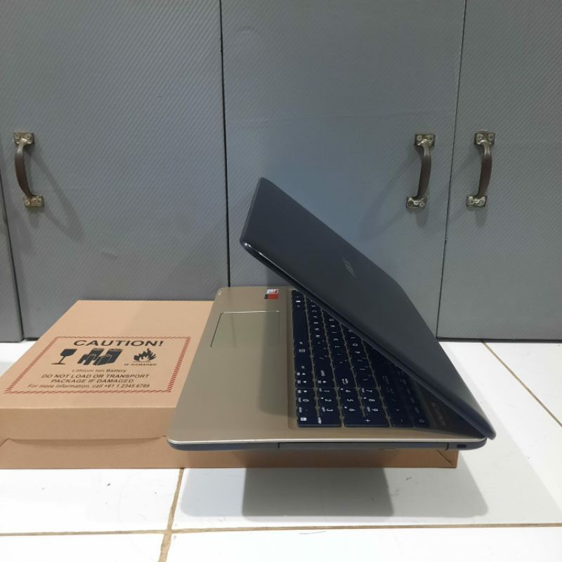 Laptop Asus Vivobook X540B Amd A9-9425 Ram 4GB/1TB HDD vga Amd Radeon R5 graphic-3