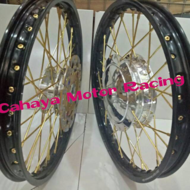 paketan Velg Rossi beat Vario dll