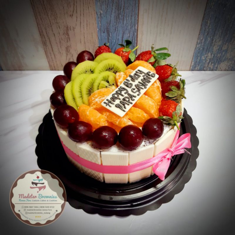 

kue ulang tahun / tart brownies buah / fruite cake