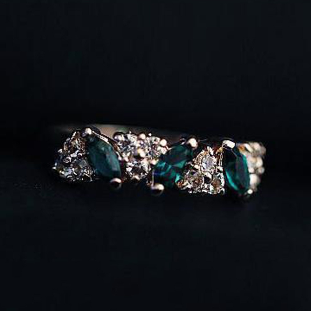 Hu Hu Hu Hu Hu Alat Bantu Pasang Kacamata♡ Cincin Wanita Hias Zamrud Cubic Zirconia Gaya Vintage Untuk Pernikahanhadiah