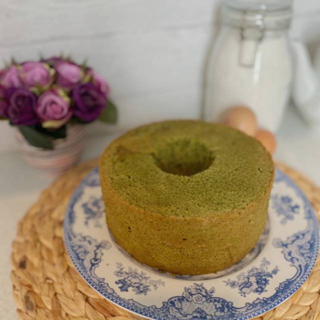 

FLUFFY CHIFFON GREEN TEA CAKE WITH 100% PREMIUM INGREDIENTS