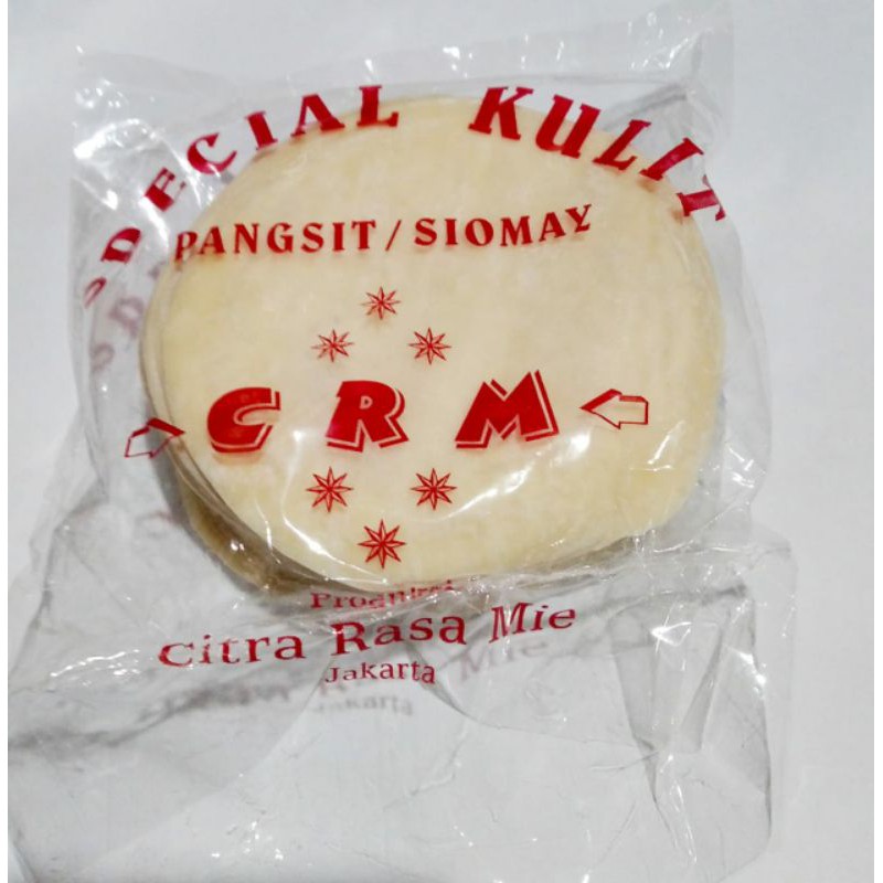 

Kulitdimsum ORIGINAL CRM /gyoza/pangsit bulat ORIGINAL CRM halal tipis 7 CM siomay pangsit gyoza kuitiou MEREK CRM!!!halal lezat