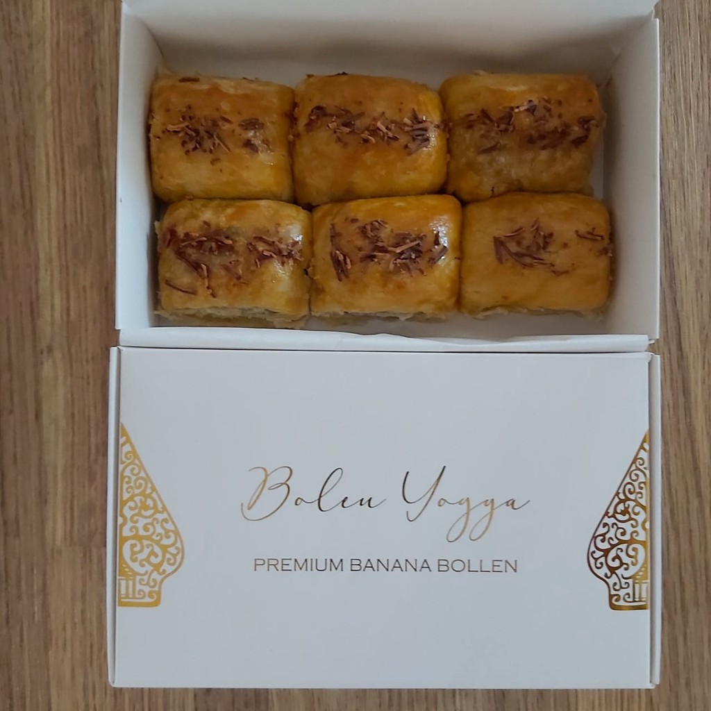 

BOLEN PISANG KEJU FAVORIT (Small box) - Oleh-oleh kuliner Yogya / Jogja