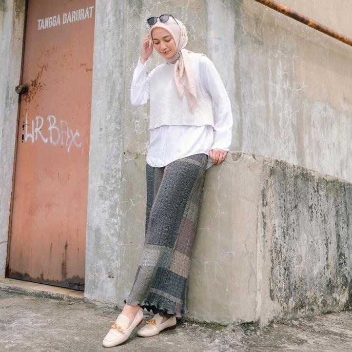 Kenitra Kulot Pleats ISYANA S/M By Heaven Lights _Termurah?Promo