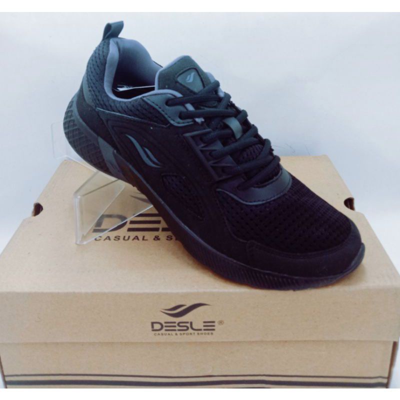 Sepatu DESLE WISHMARK ROGER