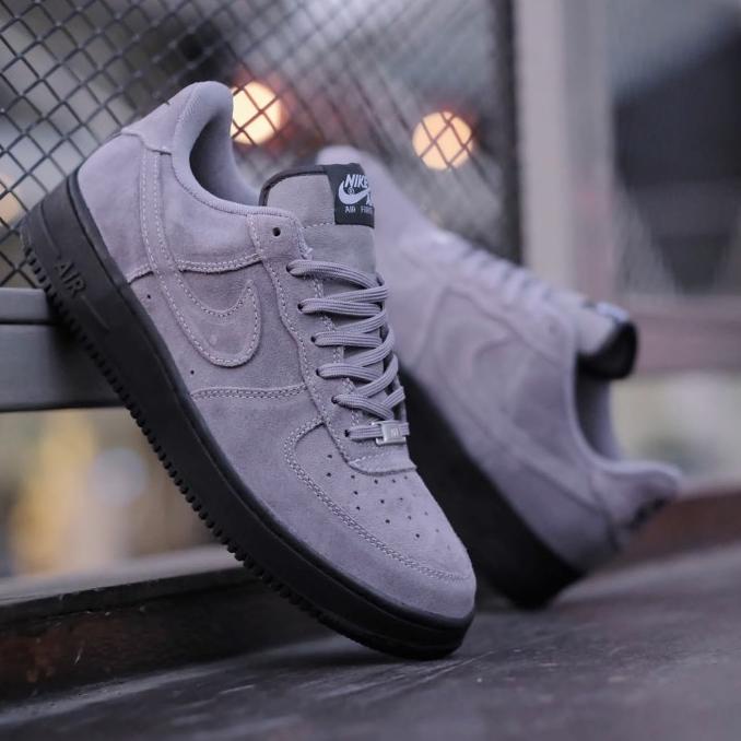 Sepatu Pria Original Nike Air Force 1 Low Full Grey Black Ukhasachairil