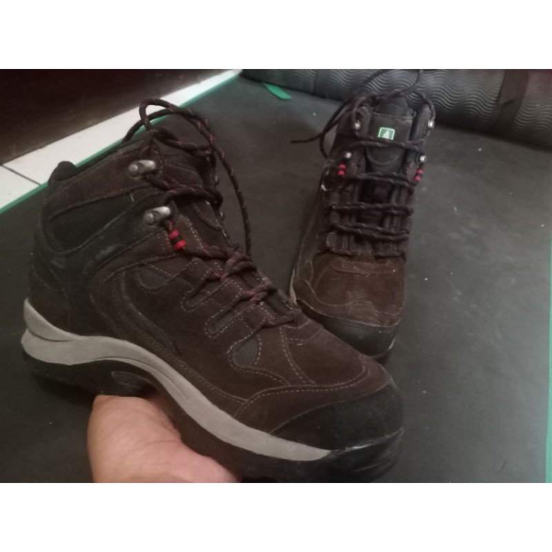 sepatu Second Outdoor consina size 40