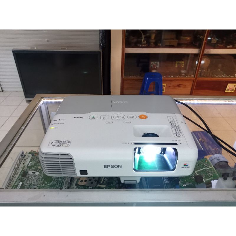 proyektor epson eb 900 / 905 bekas bagus jam pakai rendah