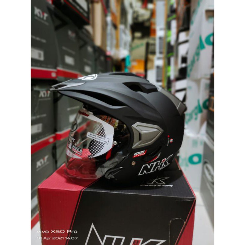 HELM NHK PREDATOR CRYPTON BLAK DOFF ORIGINAL