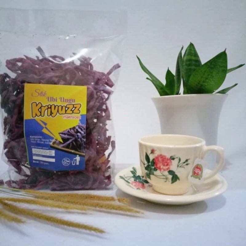 

Stick Ubi Ungu Kriyuzz 250 gram