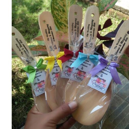 SOUVENIR PERNIKAHAN CENTONG KAYU