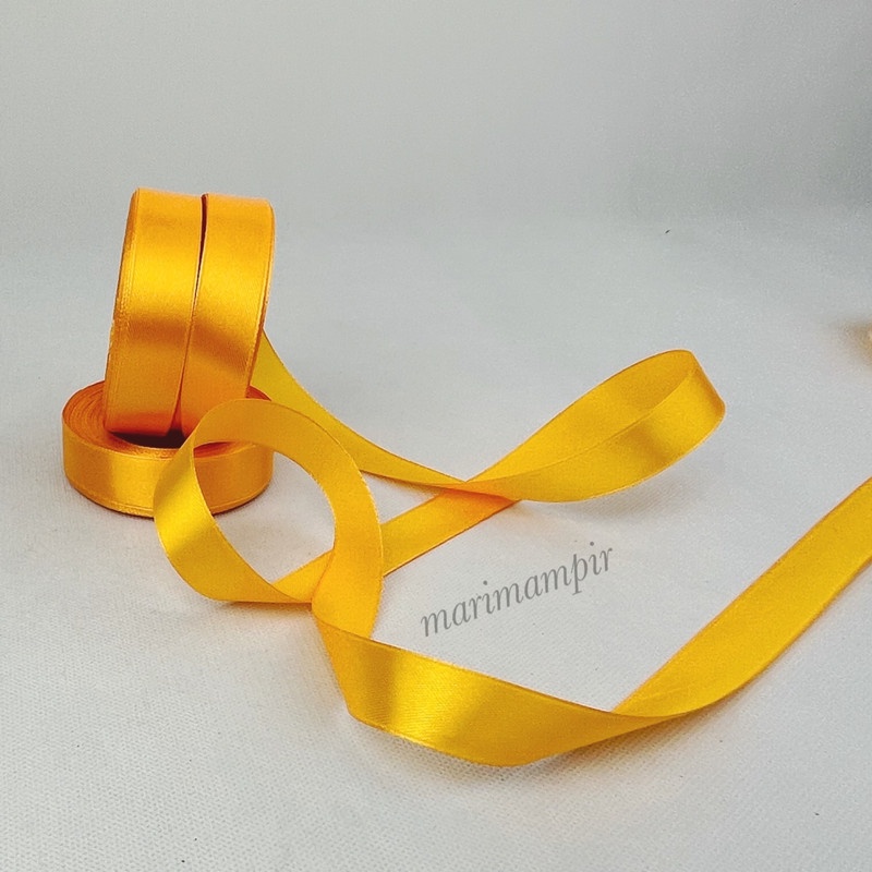 

PITA SATIN KAIN 3/4 INCI / 2 CM WARNA KUNING TUA #8214