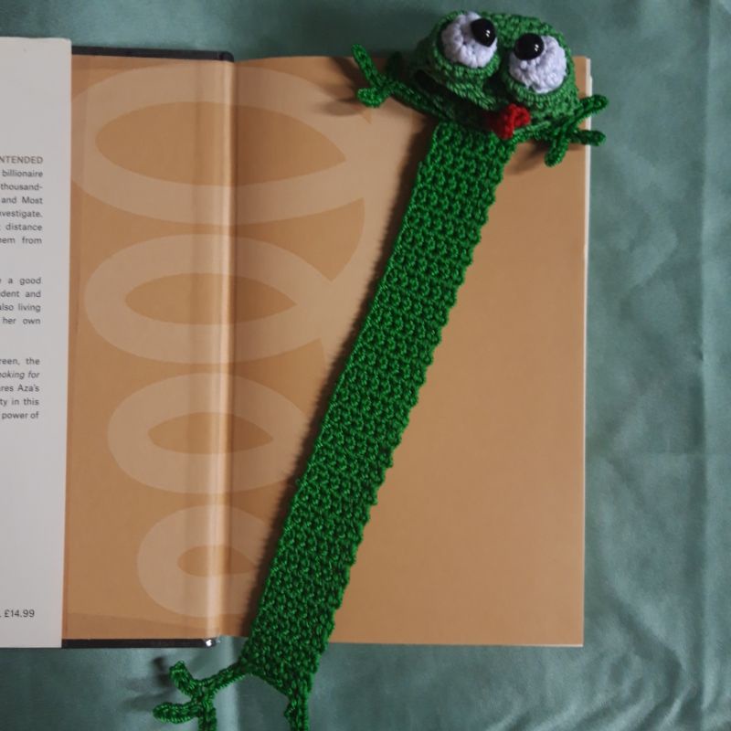 

pembatas buku kadal kejepit. book mark lucu